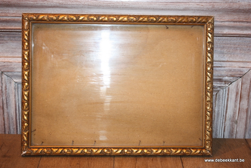 Antieke houten kader met roosjes 28 x 38.2